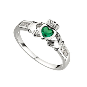 Solvar | Sterling Silver Emerald Claddagh Ring