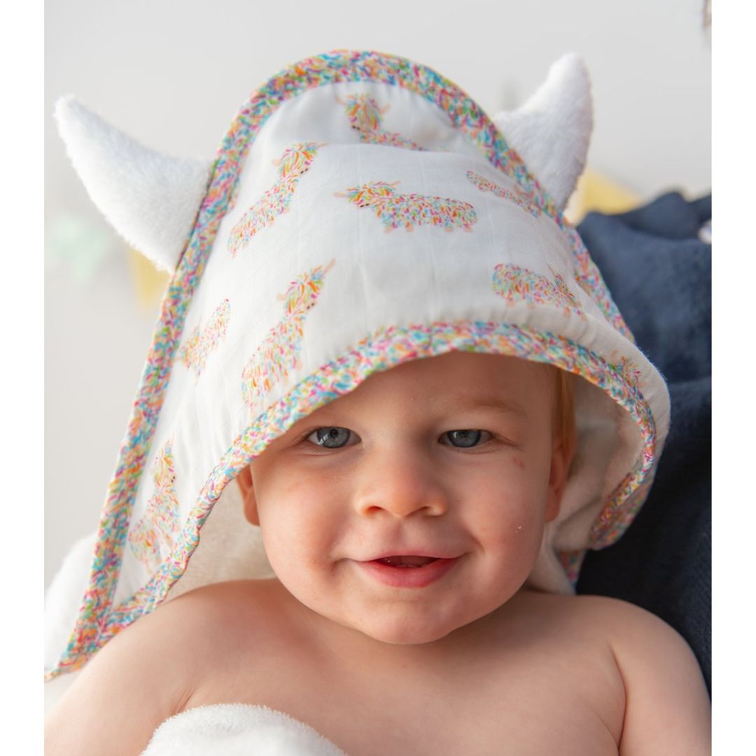 Baby Coo | Highland Cow Hooded Bamboo Towel