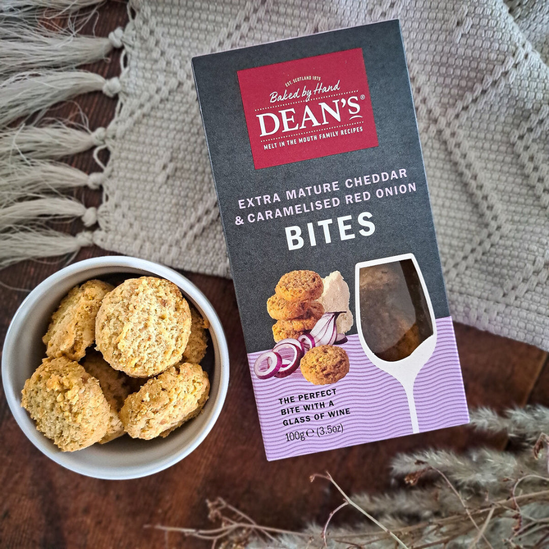 Dean's | Carmelized Onion & Mature Cheddar Oat Bites 100g